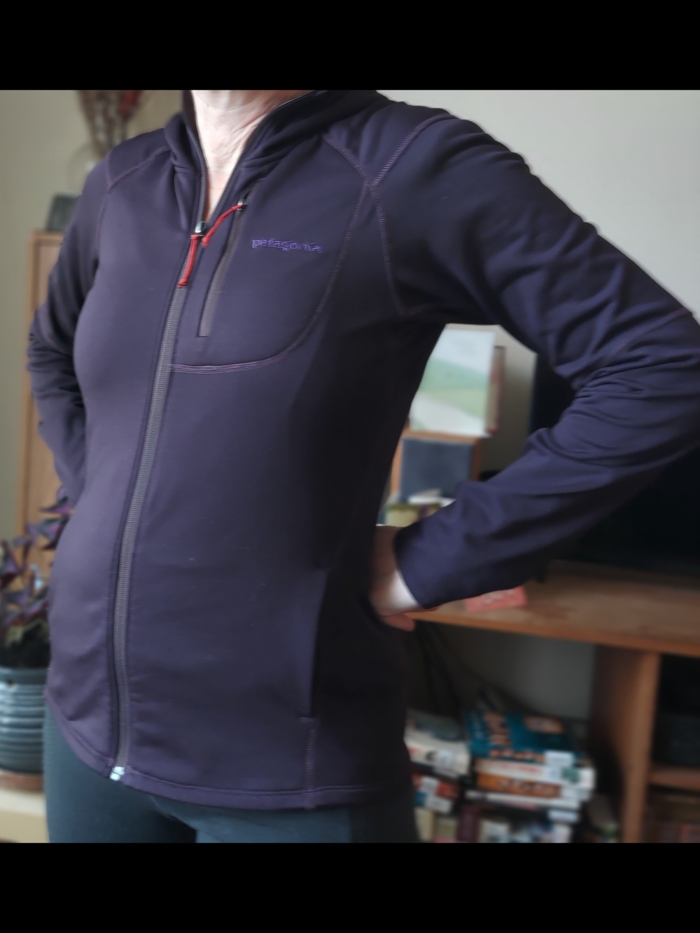 Patagonia Dark Purple Full-Zip Women’s R1 Thermal Full-Zipper Hoodie